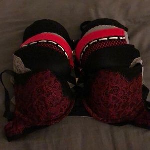 FIVE Victoria’s Secret 32B push up bras